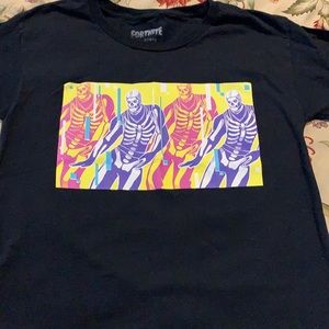 Boys Fortnite Tshirt-size L (10-12)